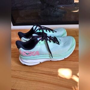Hoka Mint Green Clifton 9 Youth